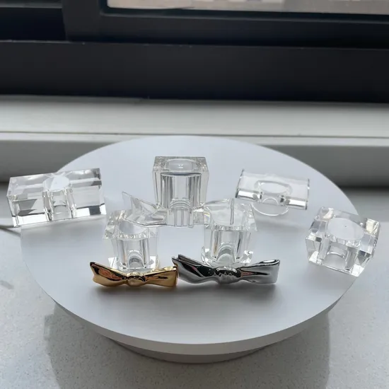Haute Couture Großhandel Glänzender rechteckiger durchsichtiger Parfümflaschendeckel aus Kunststoff