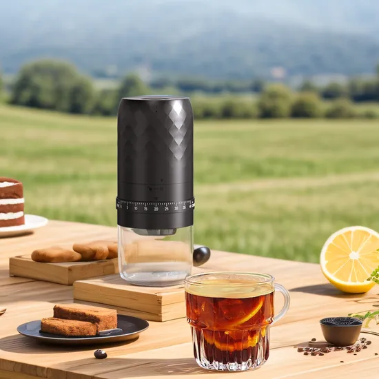 Tragbare kabellose Espressomaschine, Hand-Camping-Kaffeemühle mit wiederaufladbarer Batterie